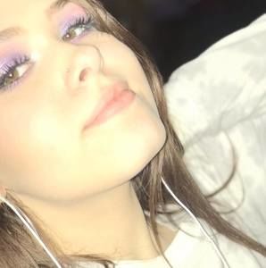 Meet your Posher, Alexia